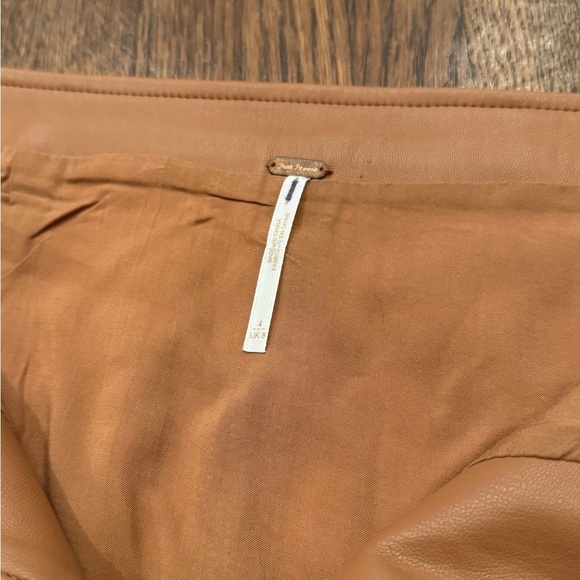 Free People Brown Maya Mod Vegan Leather Zipper Mini Skirt Size Small 4 - Picture 5 of 7